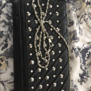 Black clutch with optional silver chain